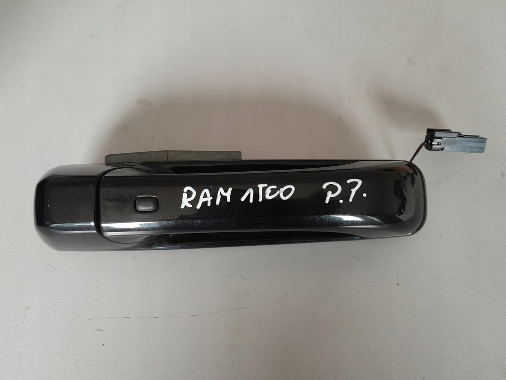 фото №1, Dodge ram 1500 2015r ручка двері права перед передня keyless 1uj86axraf