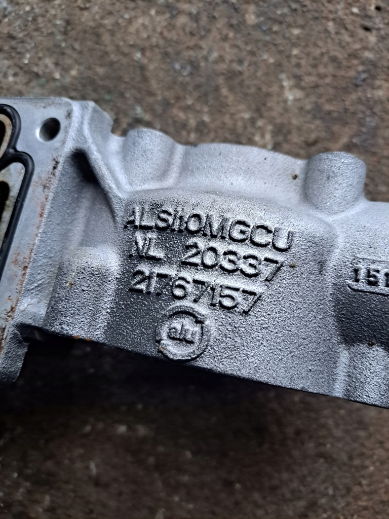 фото №5, Корпус термостата патрубок труба wody renault gama t range volvo fm 4 fmx