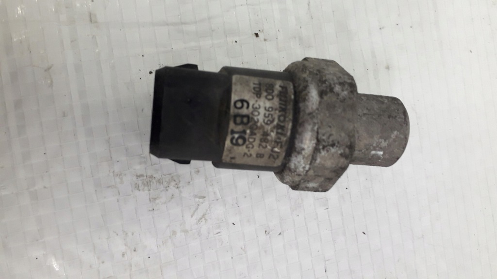 фото №14, Volkswagen оригінальний номер 8d0959482b датчик кондиціонера