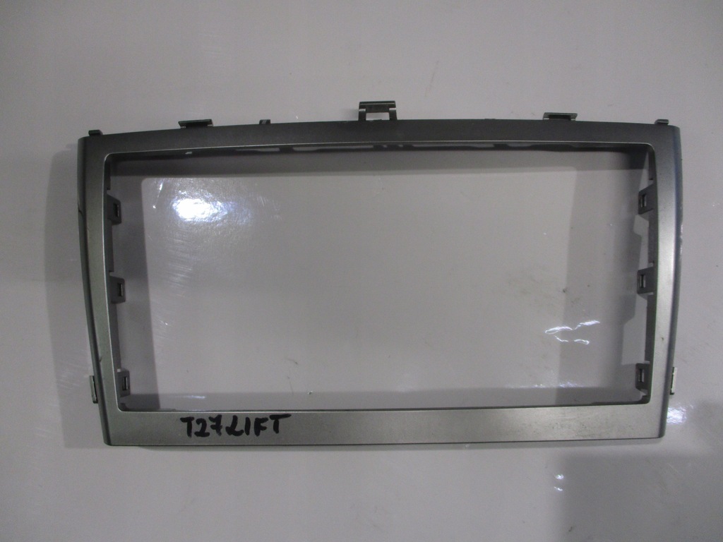 фото №1, Защита рамка радио панели консоли toyota avensis t27 lift