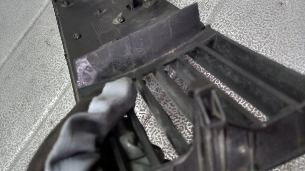 фото №7, Решётка бампера правая audi a6 c5 98r