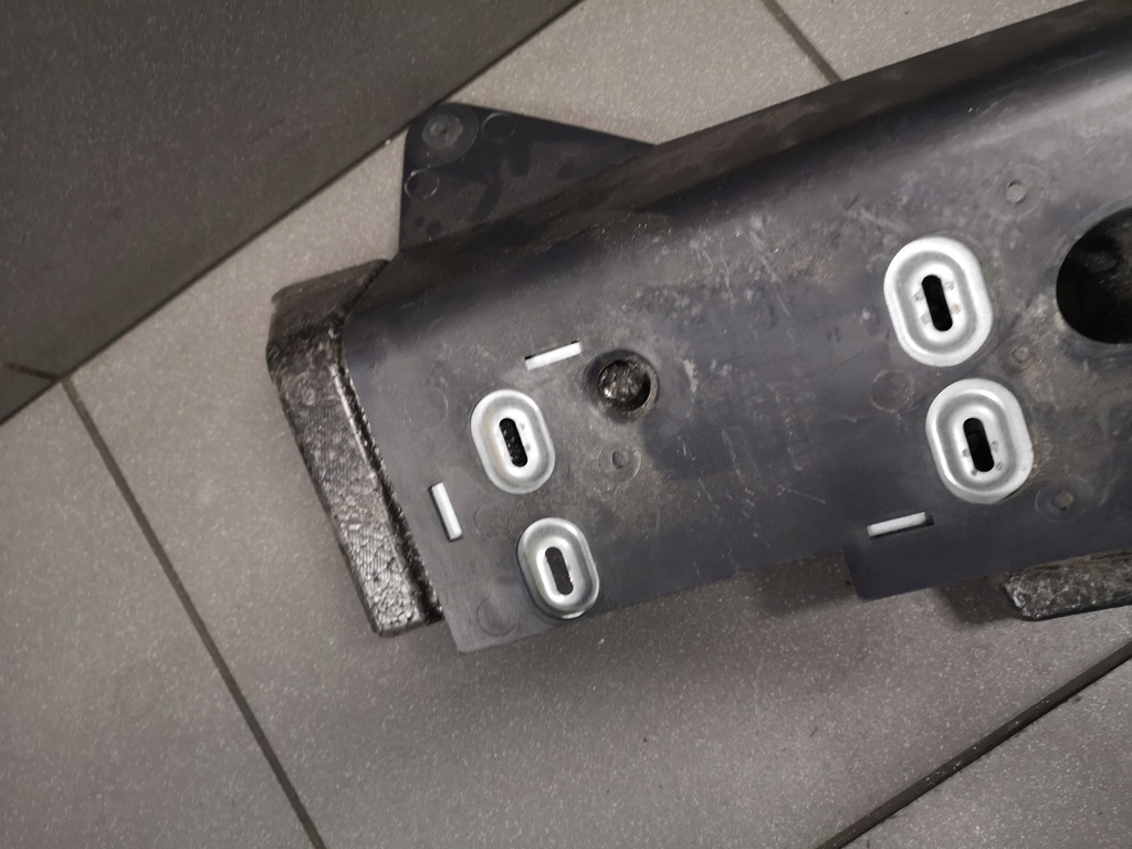 фото №4, Кронштейн подножка vw phaeton eu 3d1863233