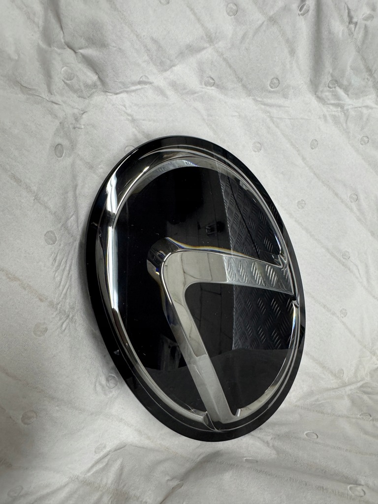 фото №3, Lexus rc емблема logo бампера перед lift емблема значок решітка