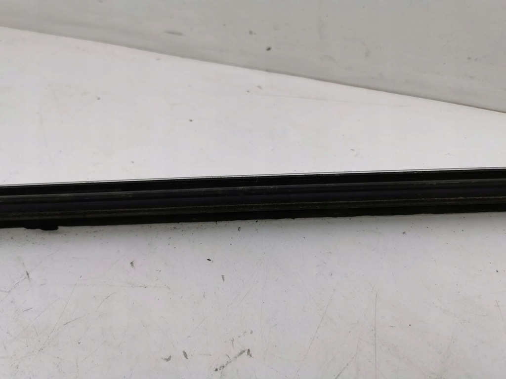 фото №9, Chrysler grand voyager v 2011 молдинг скло двері розсувних