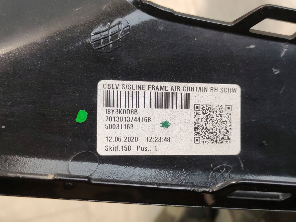 фото №13, Audi e-tron s-line решётка бампера правый перед 50031163