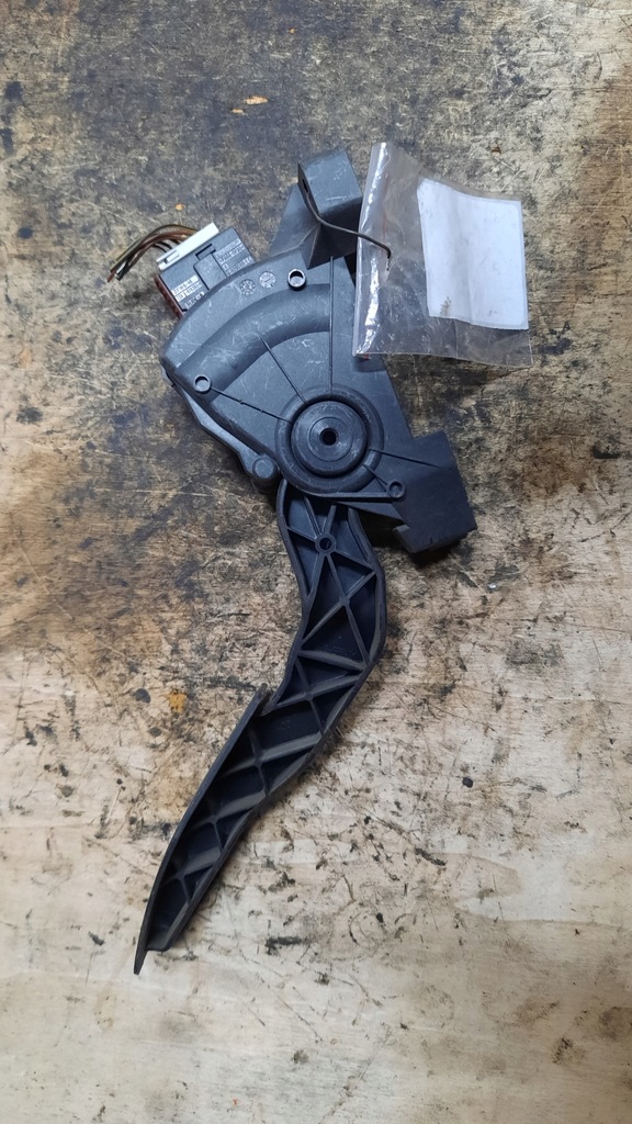 фото №2, Потенциометр газа opel vectra 2.2d 03r