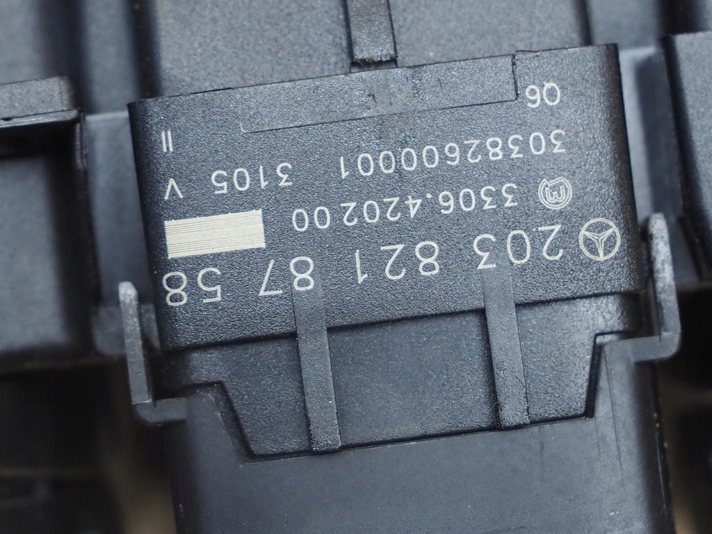 фото №14, Mercedes w203 панель управление 2038218758