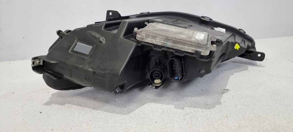 Фара правий перед передня tesla s рестайлінг  full led 16-20 в Україні