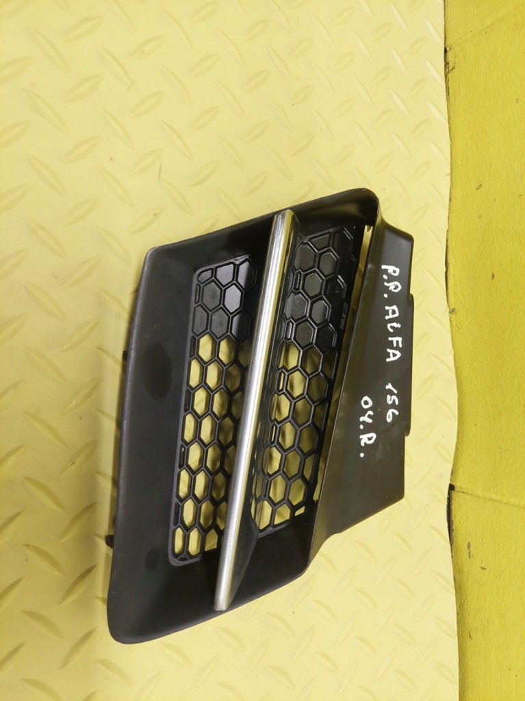 Купить Alfa romeo 156 решётка бампера правый перед