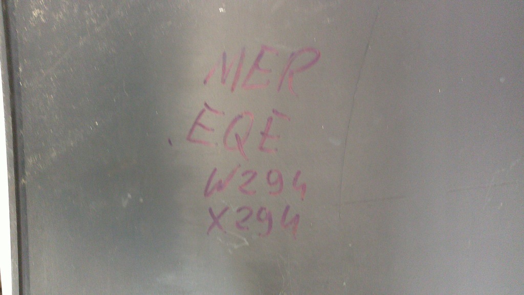 фото №10, Mercedes eqe x294 24r накладка бампера задняя pod pdc amg line a2948852201