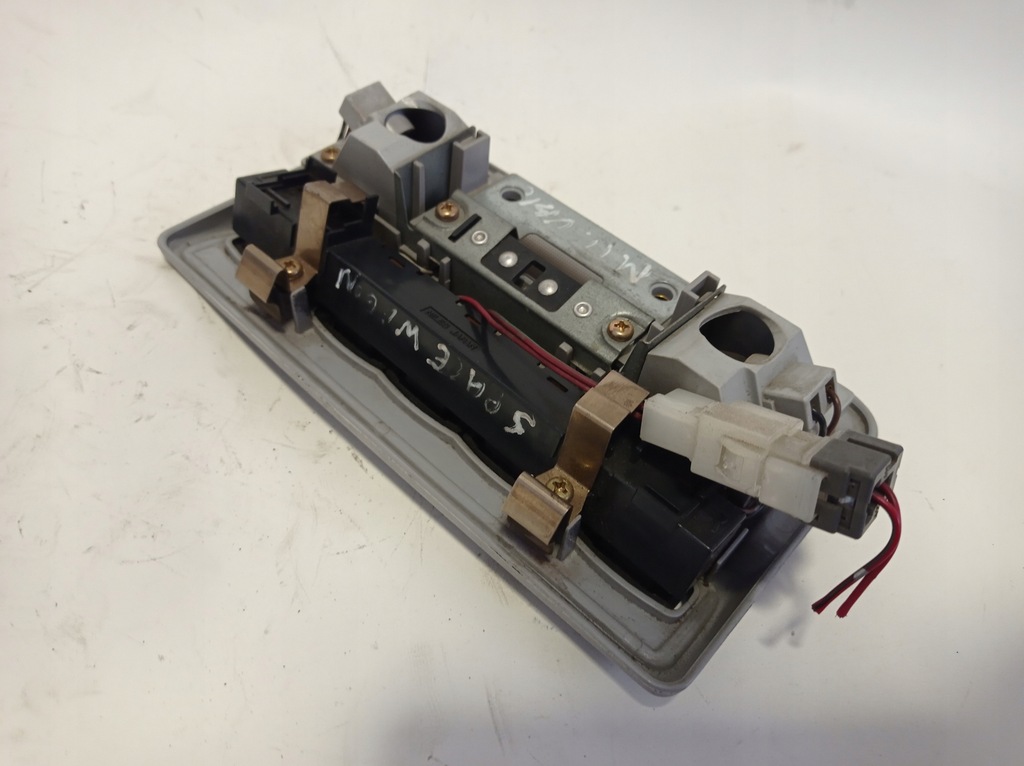 фото №6, Освещение кабины mitsubishi space wagon