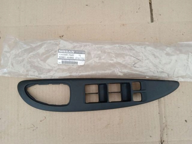 фото №1, Nissan primera p12 рамка панель корпус кнопок