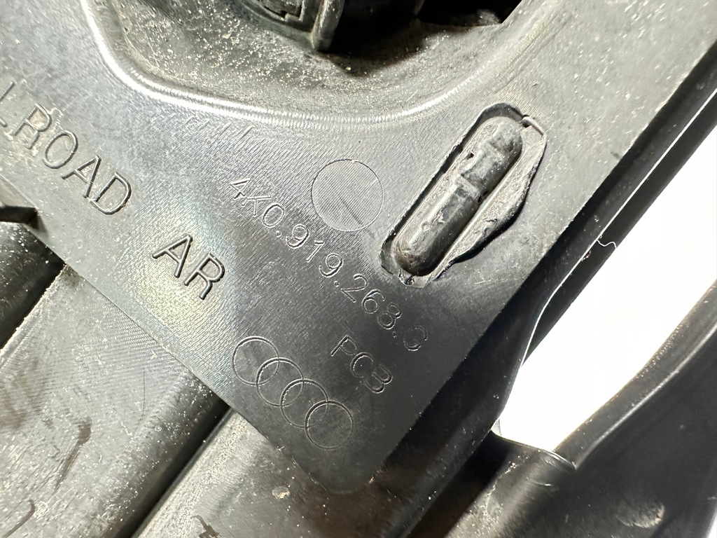 фото №6, A6 c8 allroad решітка бампера права pdc датчик 4k0807682e 4k0919268c