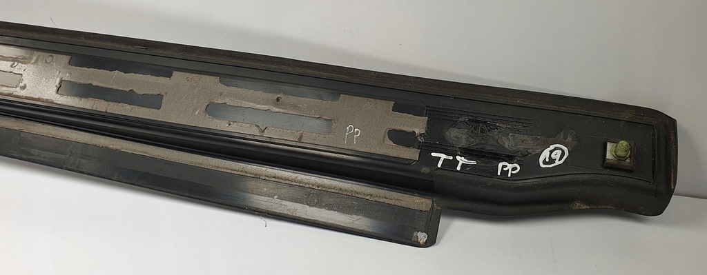 фото №8, Молдинг накладка порог правая audi tt 8n cabrio