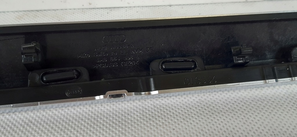 фото №8, Audi q8 dekor обивка дверь правый перед 4m8.947.212