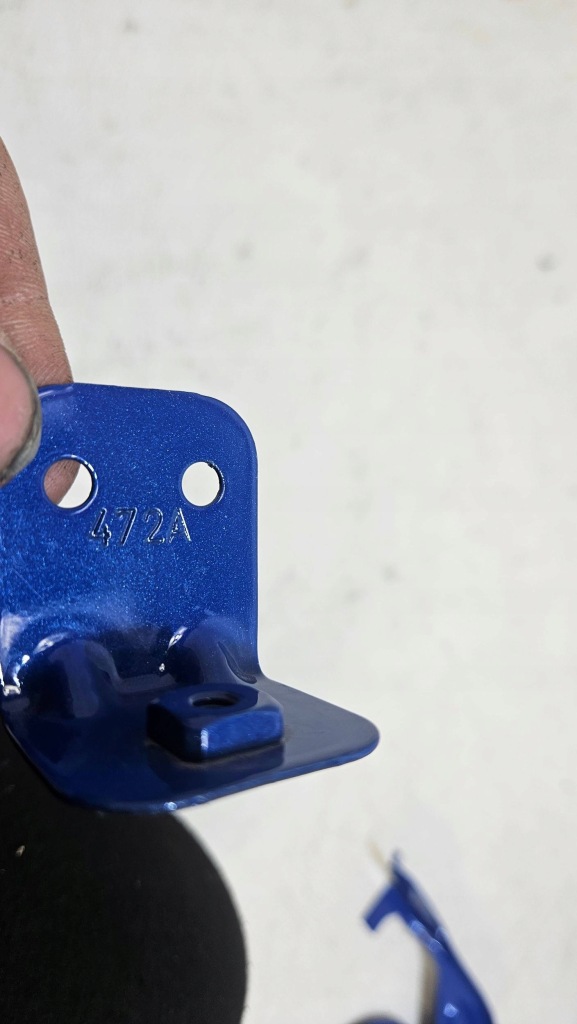 Держатель кронштейн крыла левая перед opel corsa f peugeot 208 2 282778r Недорого