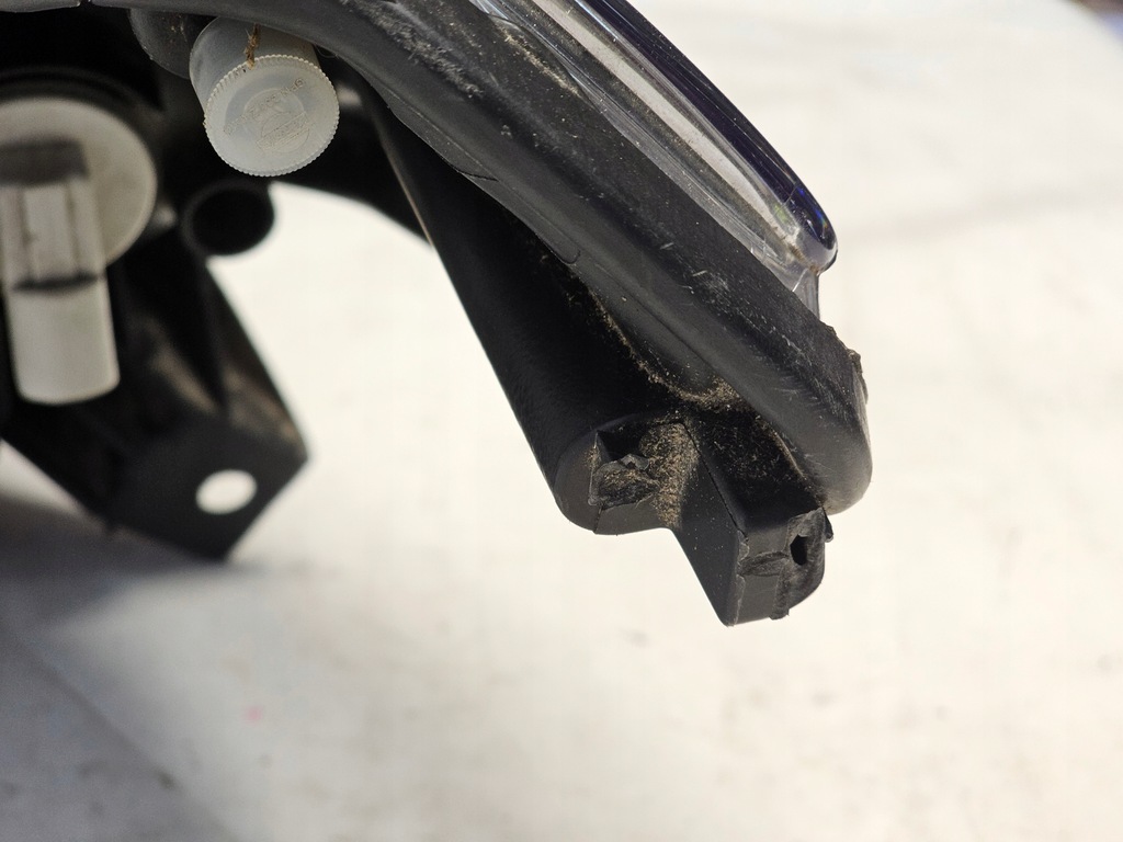 фото №14, Лампа перед dacia sandero stepway i 2008-2013 правая правый обычная orginał