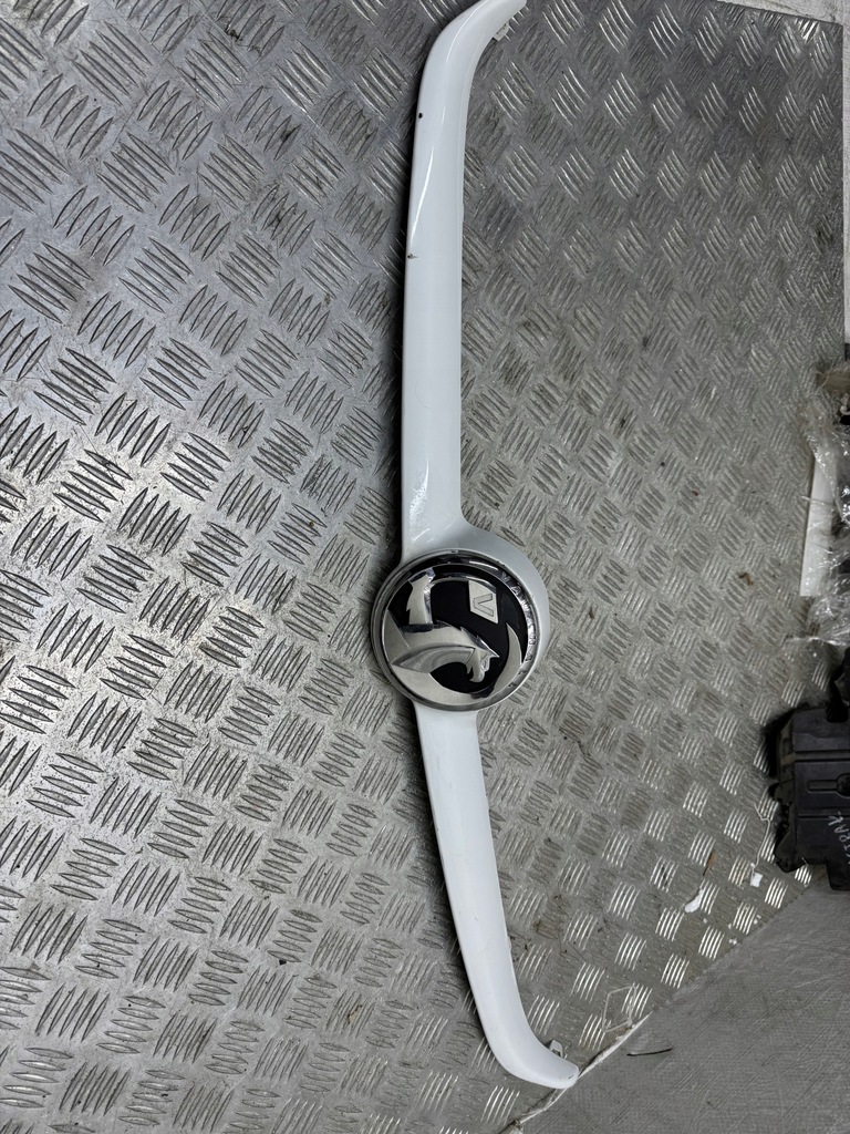 фото №1, Opel corsa e решітка радіатора решітка радіатора перед 39005563