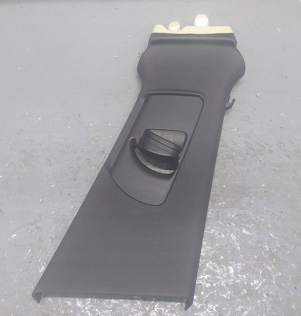 фото №1, Audi a4 b8 захист обшивка стійка b права s-line