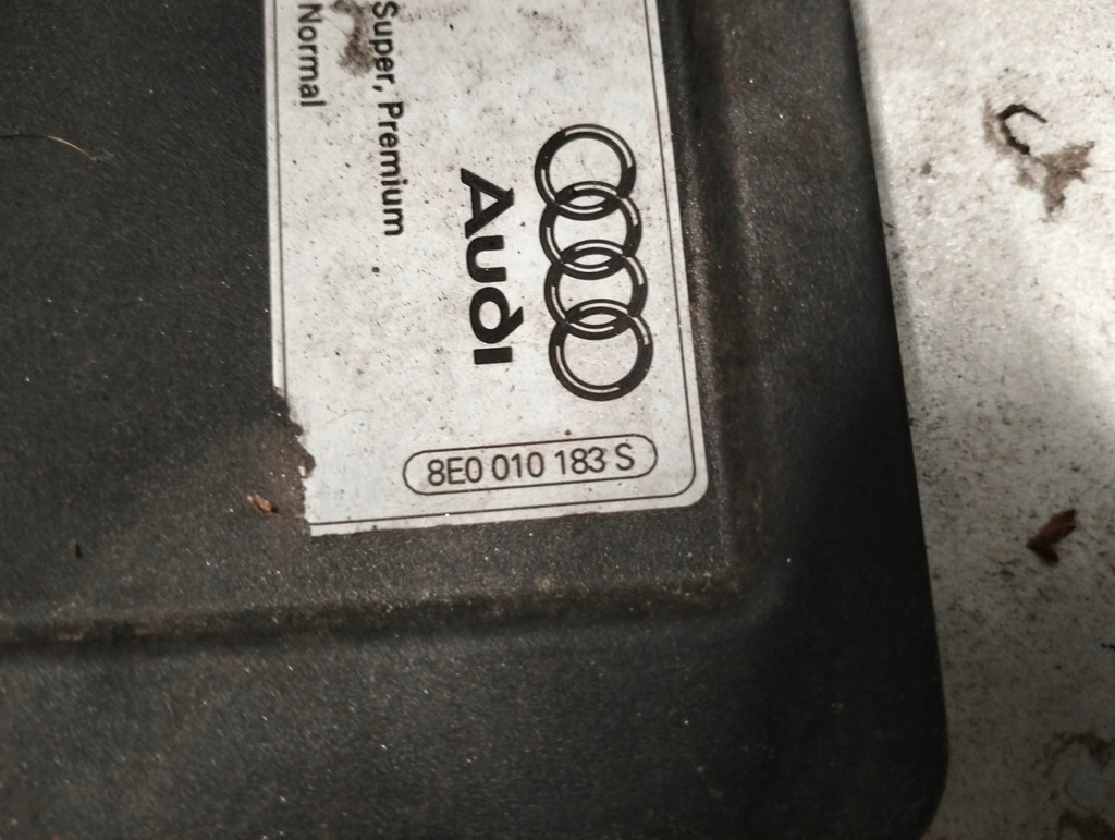 фото №9, Audi a4 b6 крышка заливной топлива 8e0010183s