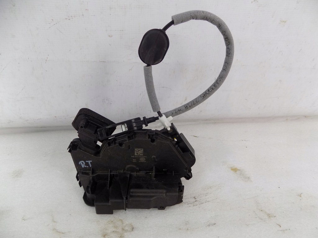 фото №1, Vw t-roc 2ga замок двері правий задня 5ta839016e