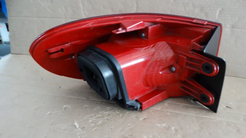 фото №6, Лампа правий задня 5n0945096q vw tiguan lift