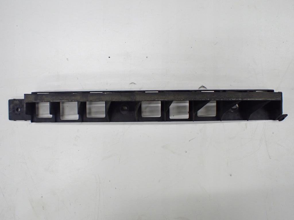 фото №1, Skoda superb ii направляющая бампера задняя 3t5807864a