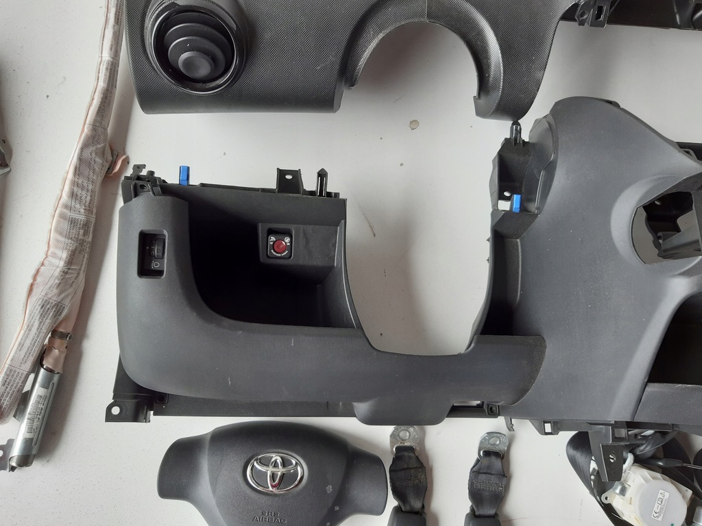 фото №7, Toyota aygo консоль подушка безпеки шторки безпеки ремені lift 13r.