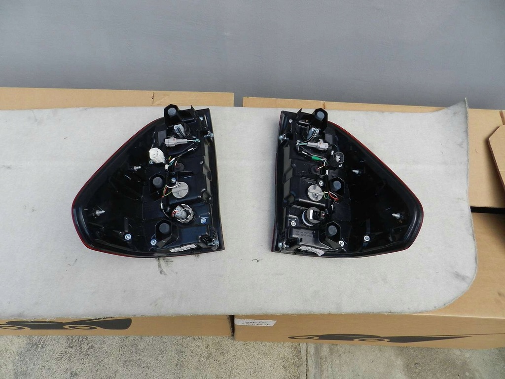 фото №14, Toyota hilux viii lift invincible 20- кузов коробка передач вантажна набір