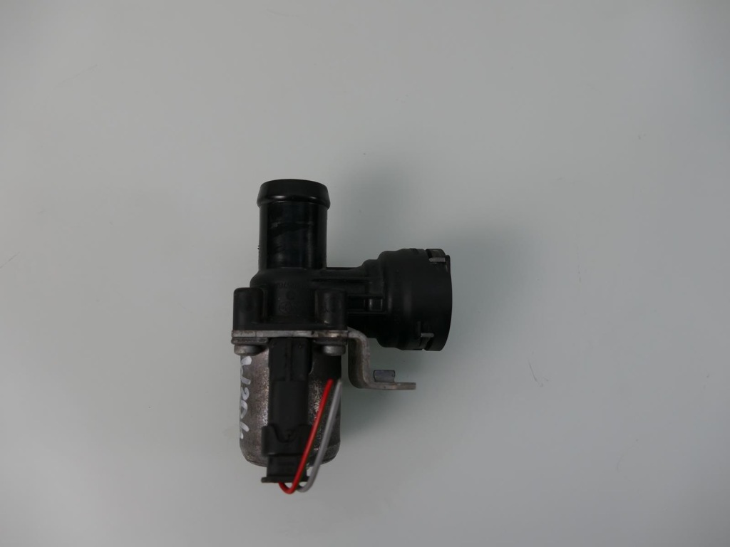 фото №1, Mercedes e c w204 1.8 cgi клапан насоса води