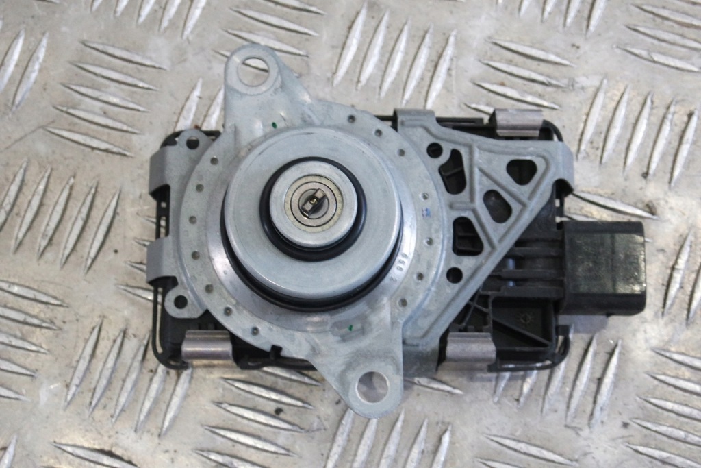 фото №1, Регулятор редуктор перед porsche 992 0a0927157d