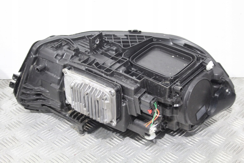 фото №11, Mercedes-benz оригинальный номер a1779064703 лампа передняя l