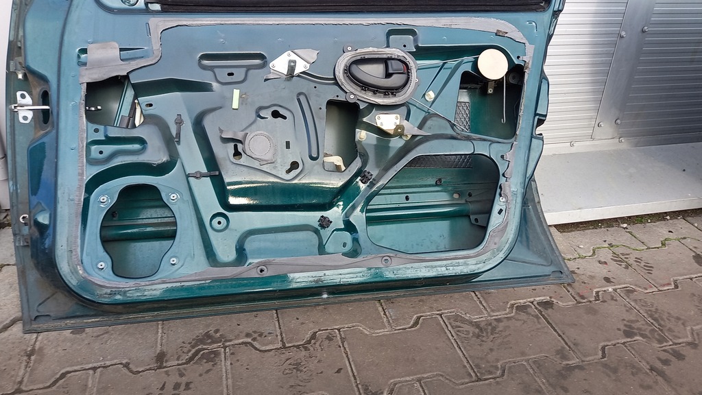 фото №7, Дверь правый перед peugeot 406 96r