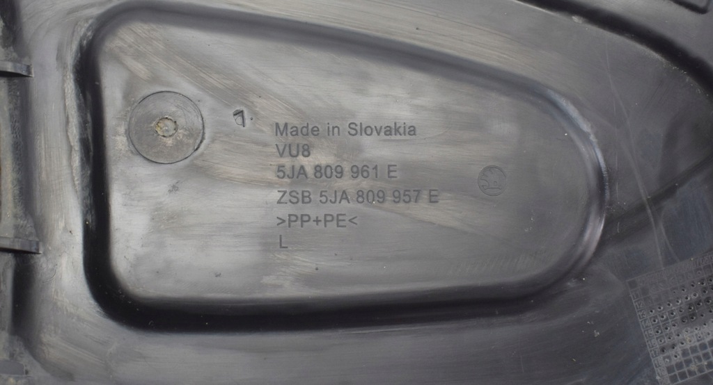 фото №3, Skoda rapid 5ja підкрилок ліва перед передні org