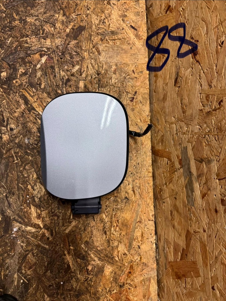 фото №1, Nissan juke 2 – кришка заливної пального