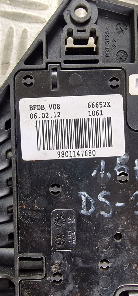 фото №5, Клемма плюсовая предохранитель citroen ds3 c3 ii