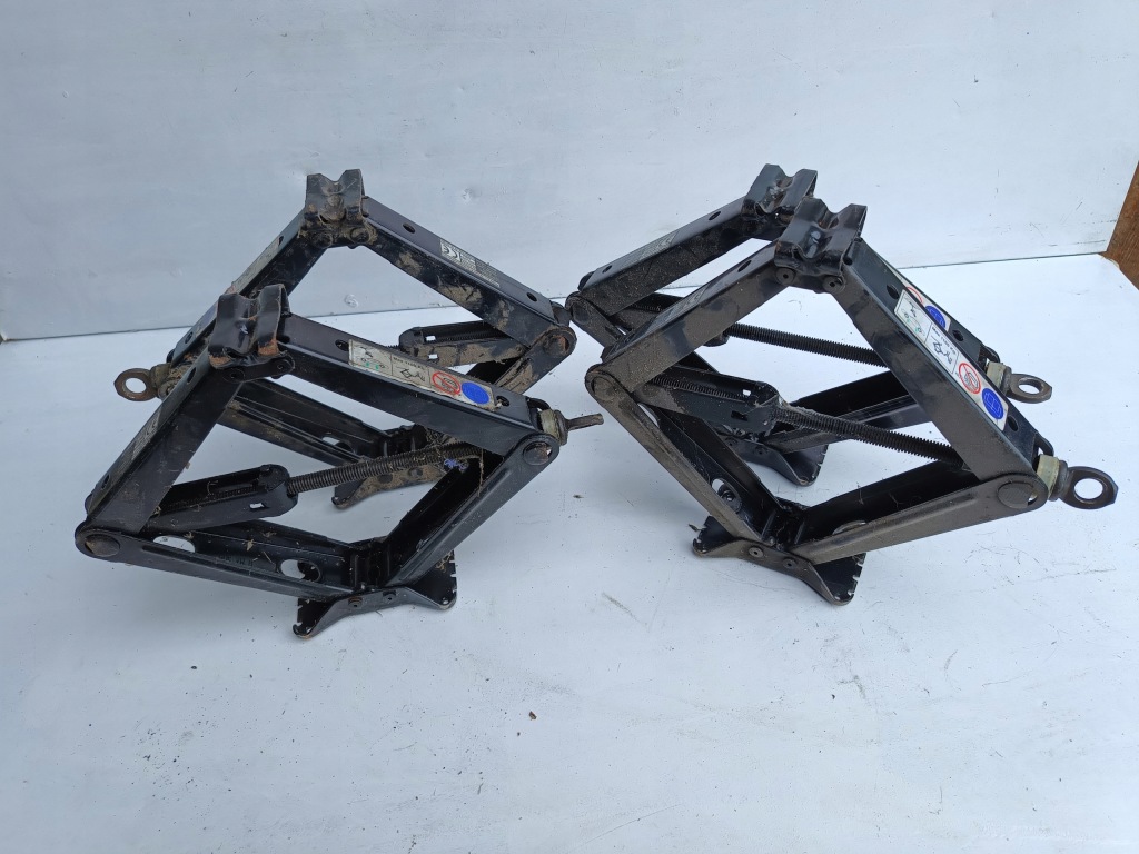 фото №1, Alfa romeo 159 brera fiat nuova croma домкрат подъемник автомобильный