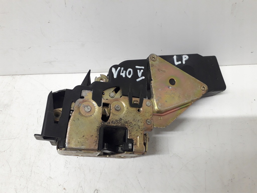 фото №1, Volvo v40 s40 99-04 замок левый перед 3-pin