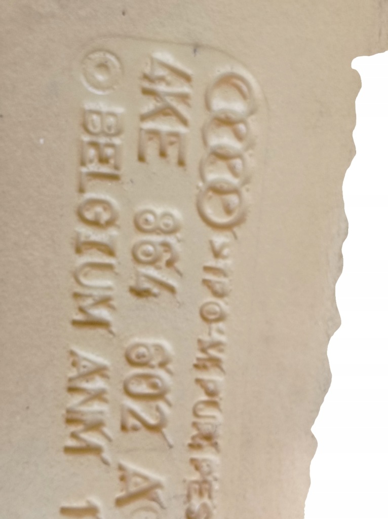 Шумоизоляция багажника audi e-tron 55 quattro 4ke864602a Оригинал