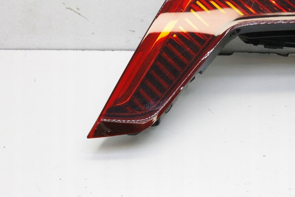 фото №11, Лампа права задня kia niro 92402at000 1.6l hybrid 104kw 2022