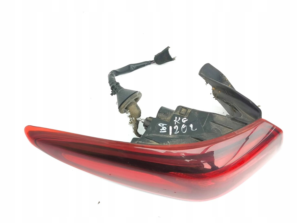 фото №8, Hyundai kona i 2019 левая сторона лампы задние