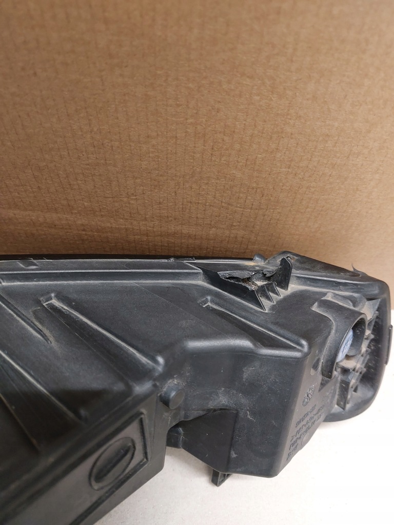 фото №7, Протитуманна фара skoda superb iii правий перед 3v0941700b оригінал