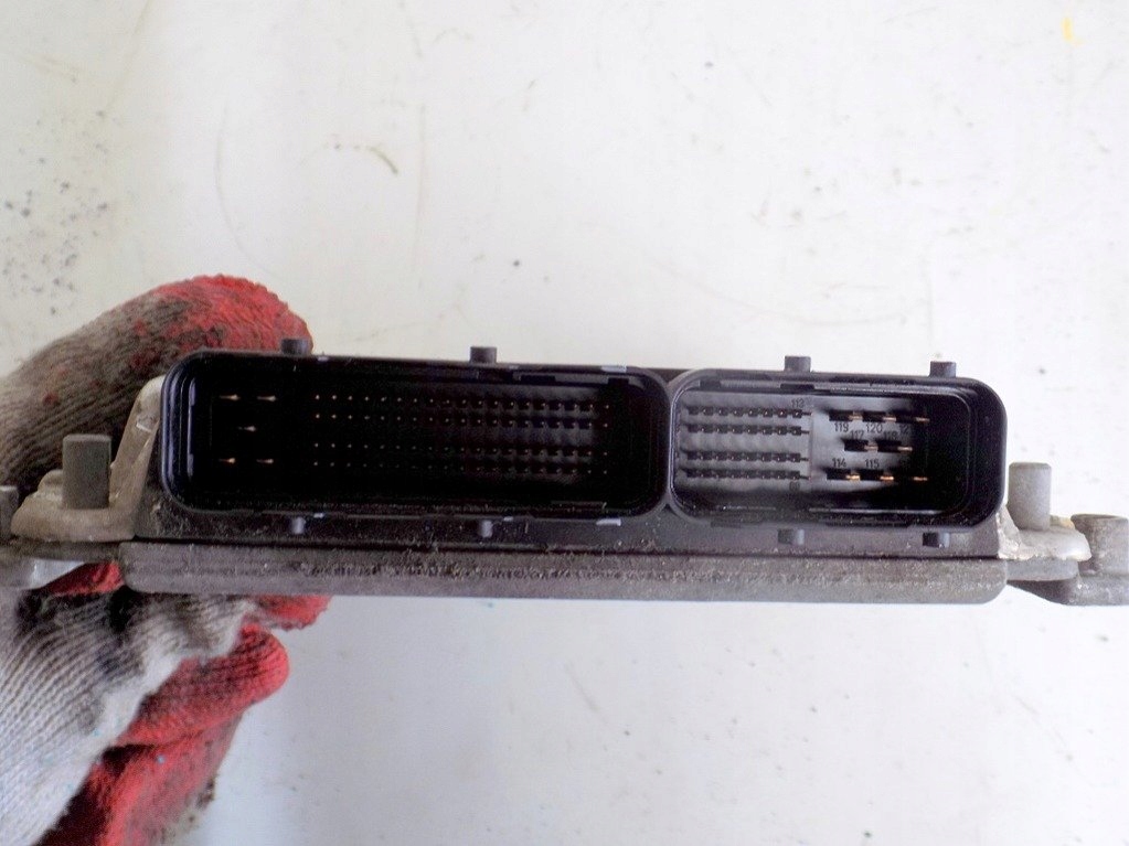 фото №4, Chrysler pt cruiser 2.2crd 03 бортовой компьютер p05034034ab