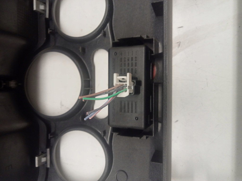 фото №9, Рамка обдув средняя renault modus серебристая 8200630438