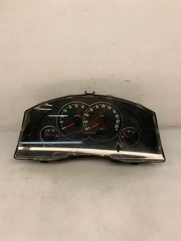 фото №1, Лічильник приладова панель 88311302 opel