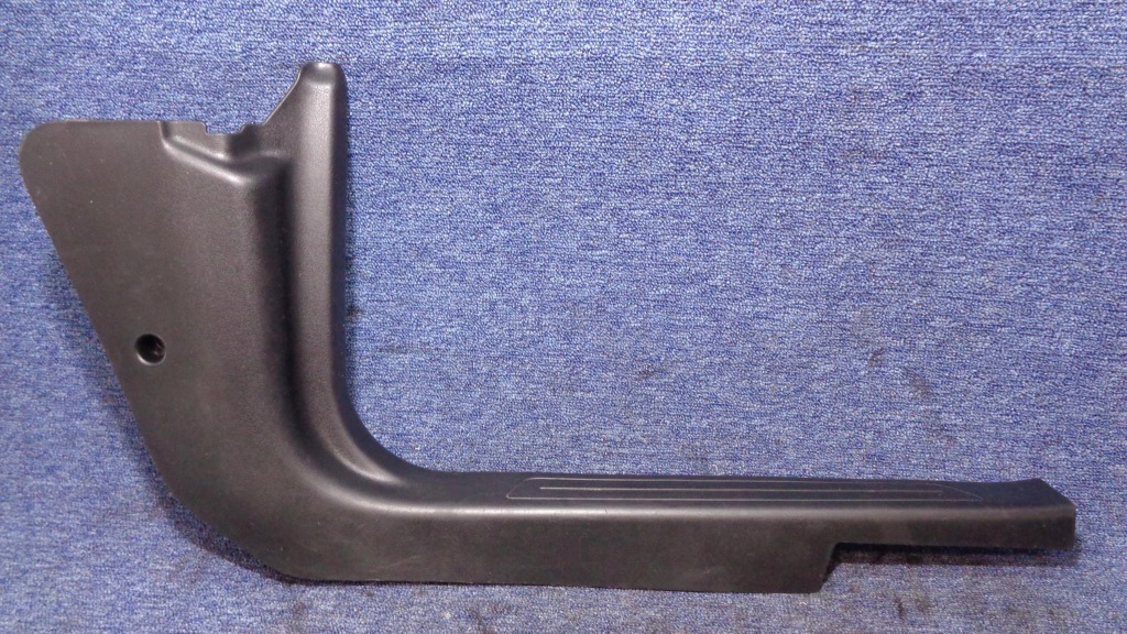 Купить Молдинг накладка порог lancia ypsilon 2 2 5d 2012- правый  передняя