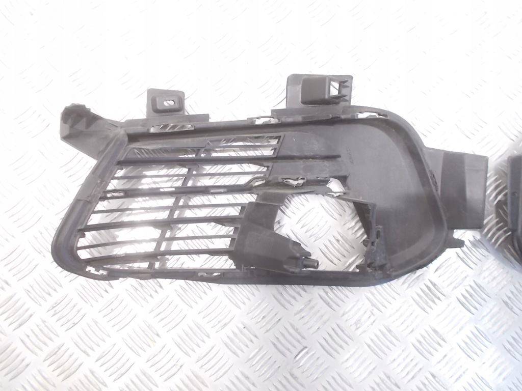Решётка бампера peugeot 308 ii рестайлинг  17-21 aa38255582 aa382655569 оригинал Цена