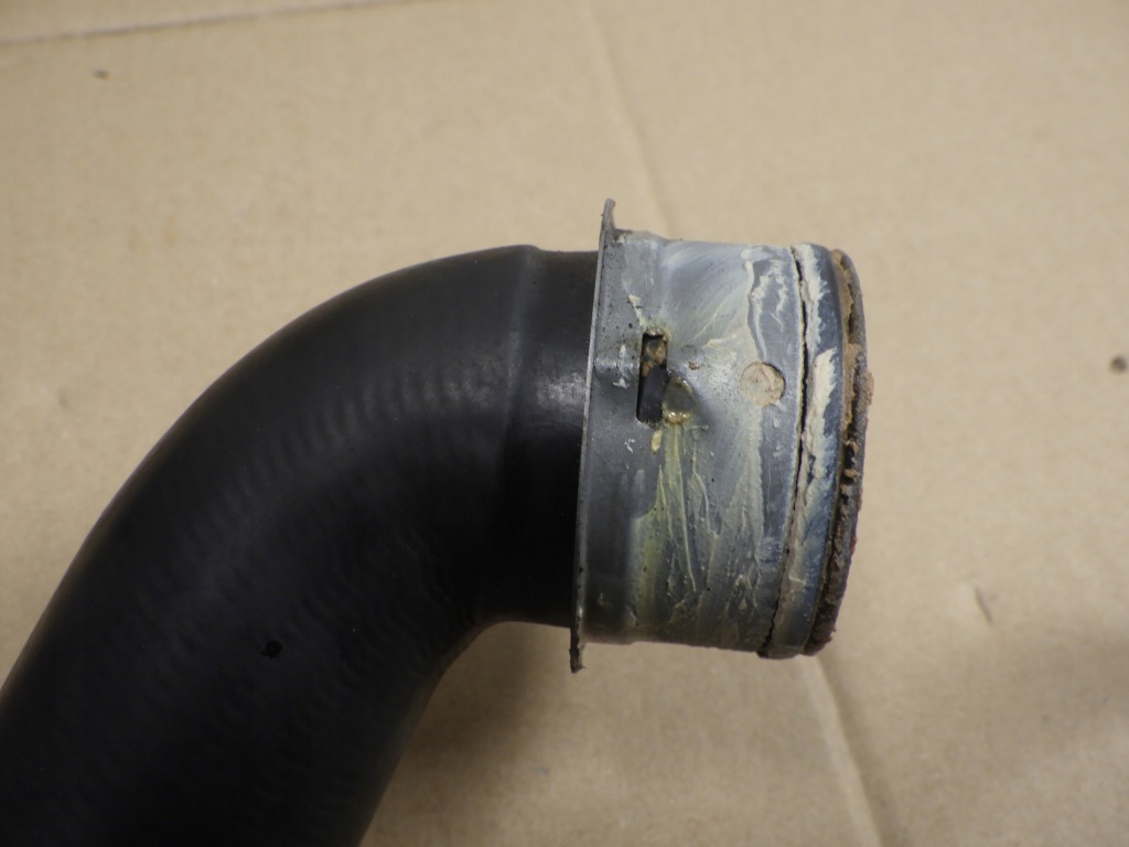 2045011582 труба шланг води mercedes w212 2.2 cdi Оригінал