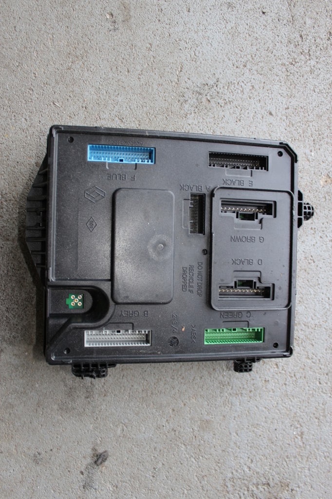 фото №1, Renault scenic iii модуль bcm 1.9dci 284b13640r