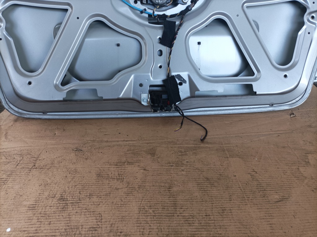 фото №8, Комплектна кришка багажника багажника mercedes a klasa w169 05r.